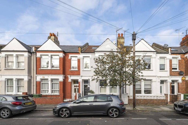 Rowallan Road, SW66 AG