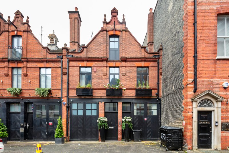 Adams Row, W1K 2HE
