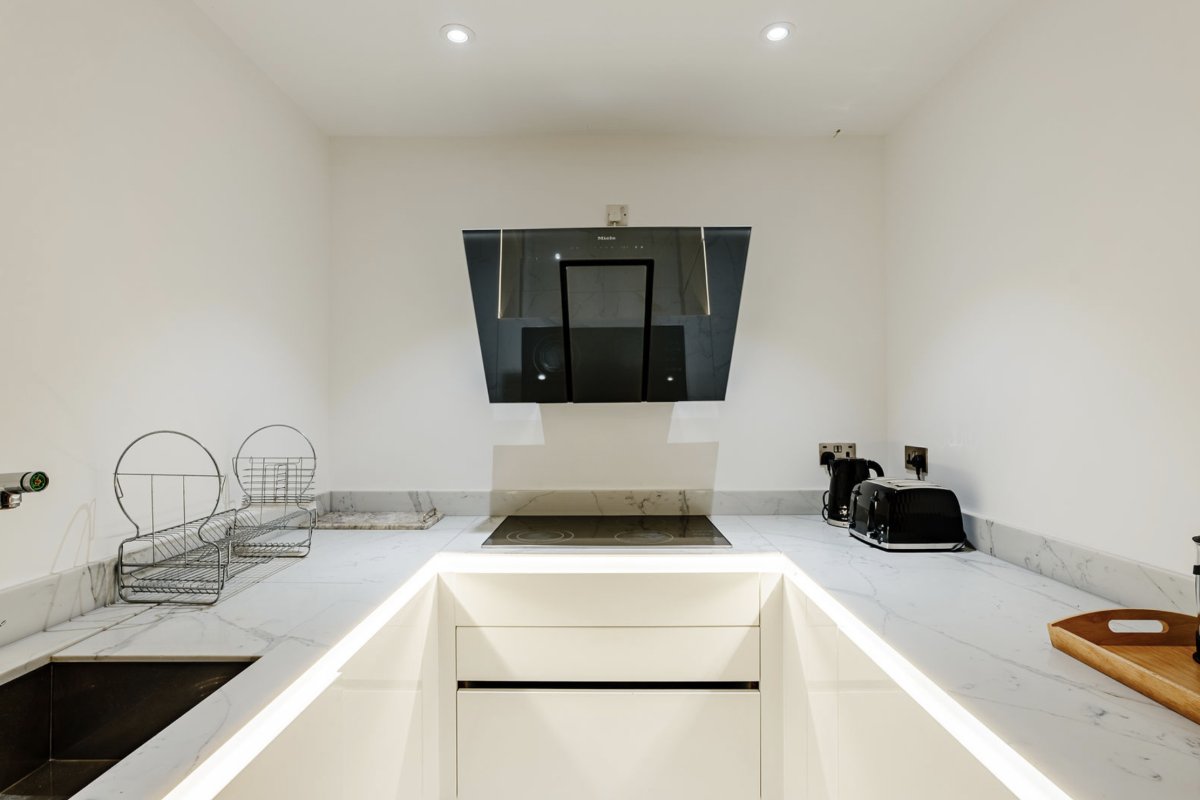 Upper Grosvenor St, W1K 2NG