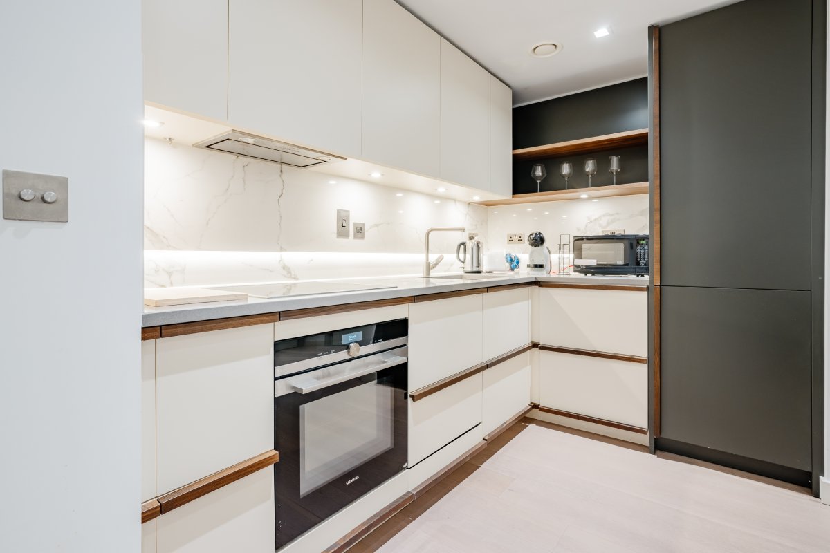 Newcastle Pl, W2 1BW