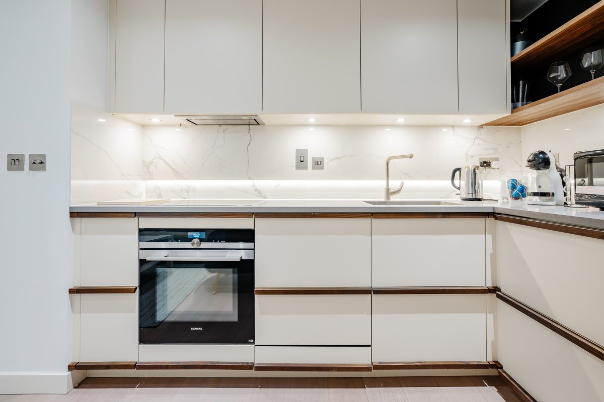 Newcastle Pl, W2 1BW