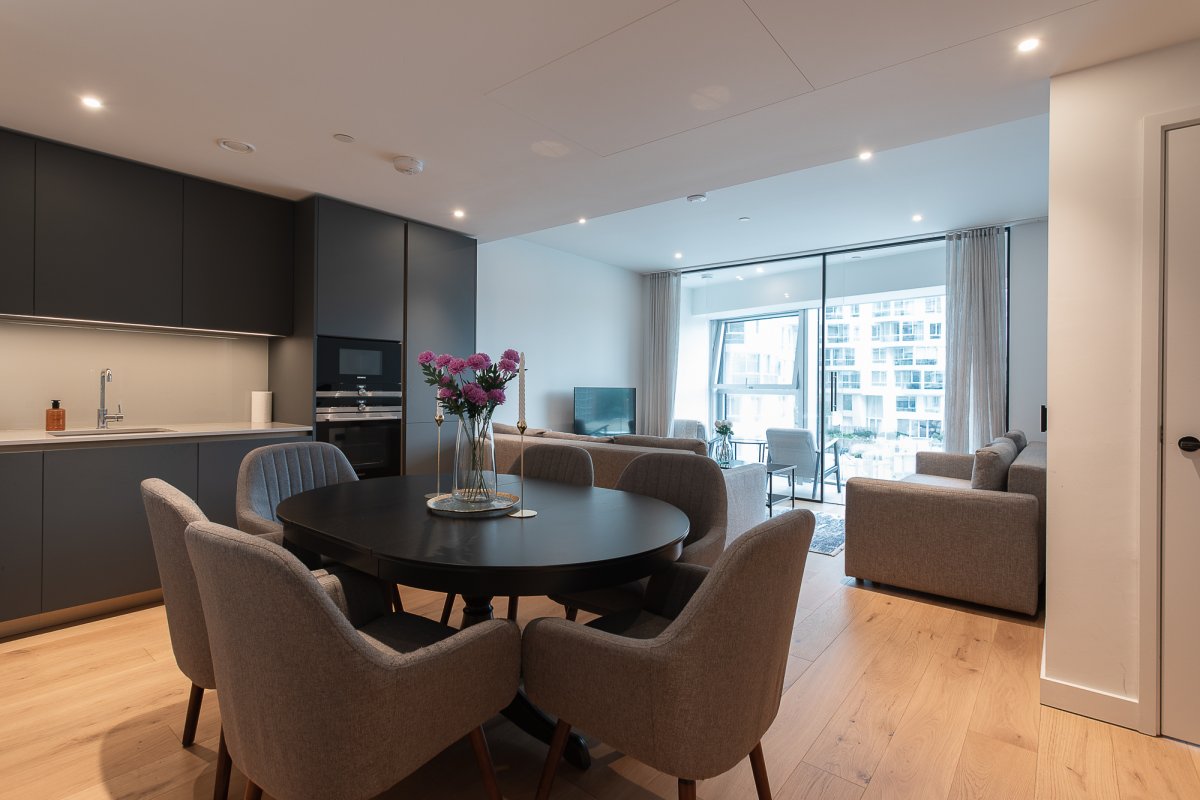 Battersea, SW11 8DA